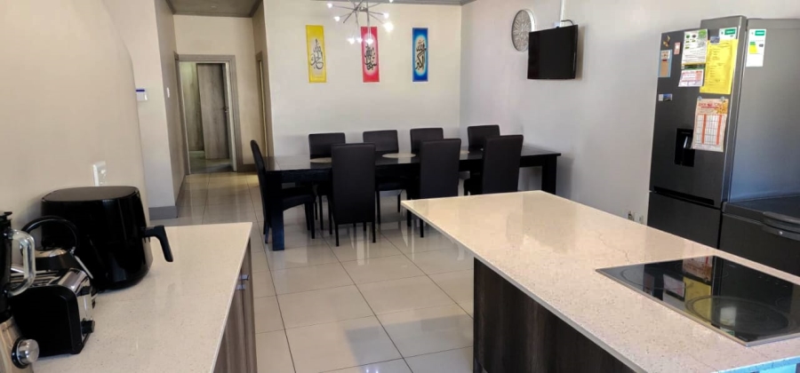 5 Bedroom Property for Sale in Newfields Western Cape